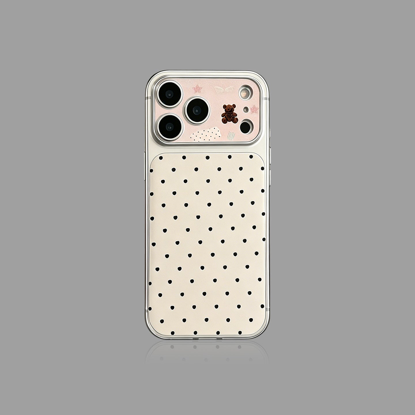 ミニマリスト フェイクレザー iPhoneケース かわいいクマ ハートストラップ付き