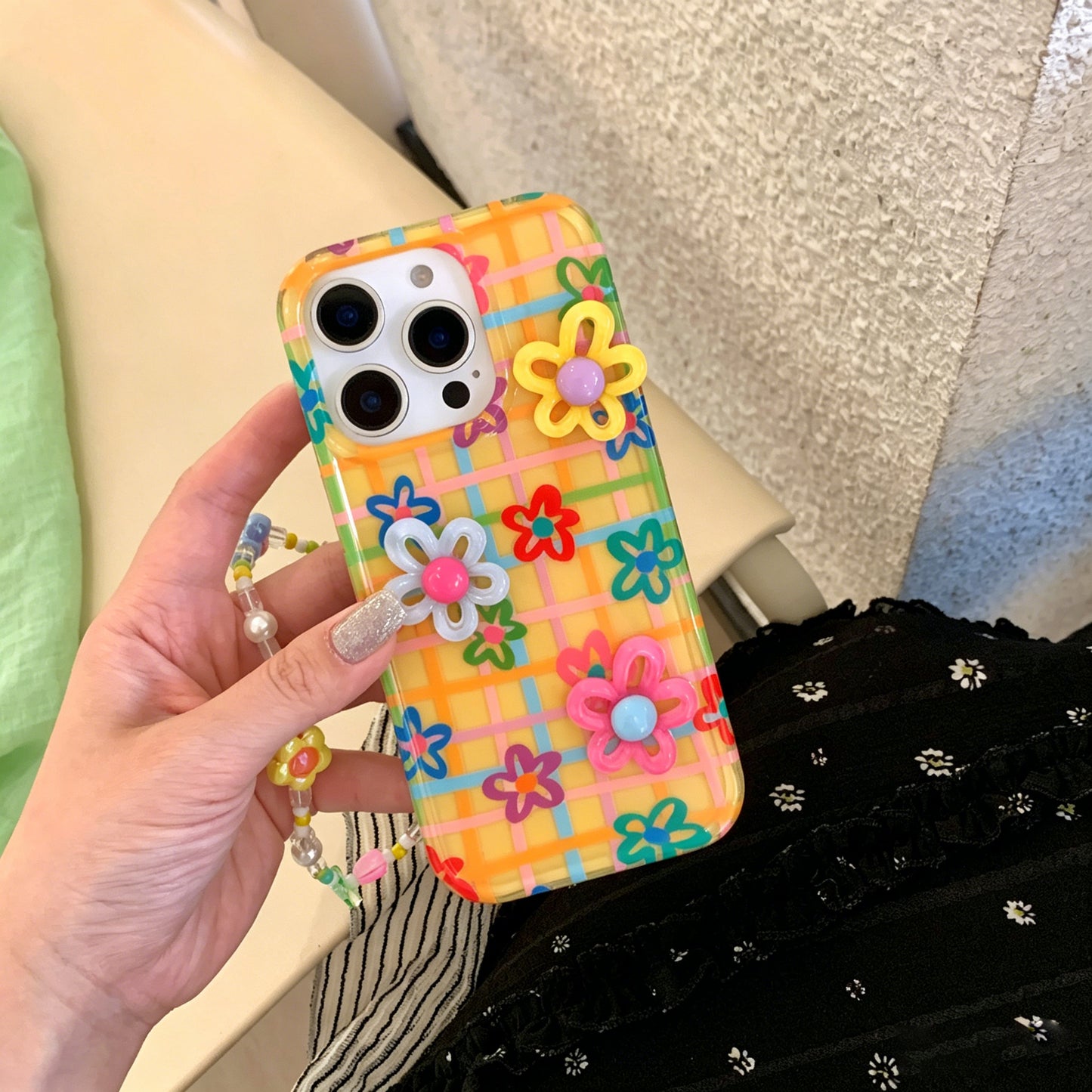 Dopamine 3d flower plaid iphone case with beaded chain