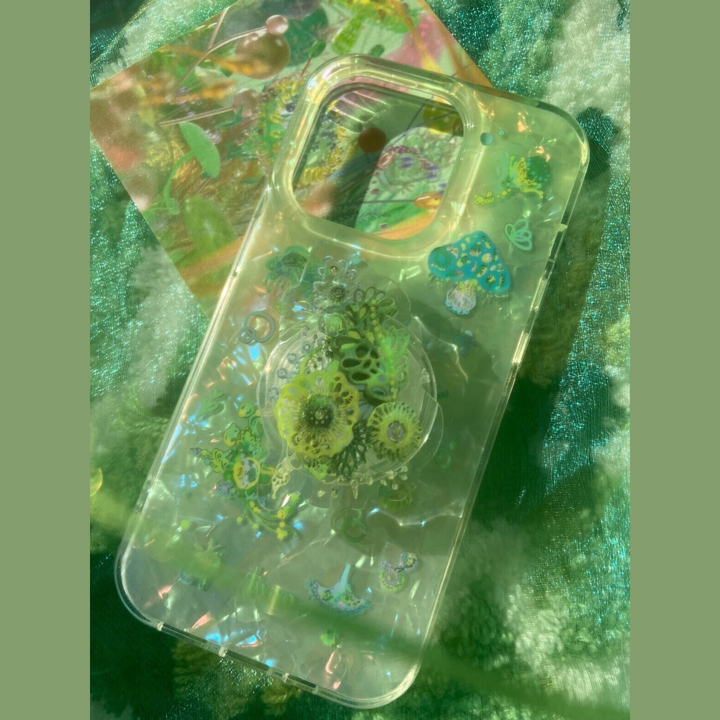 Green Iridescent Shell‑Texture Mushroom iPhone Case, Fresh Nature‑Style Protective Cover