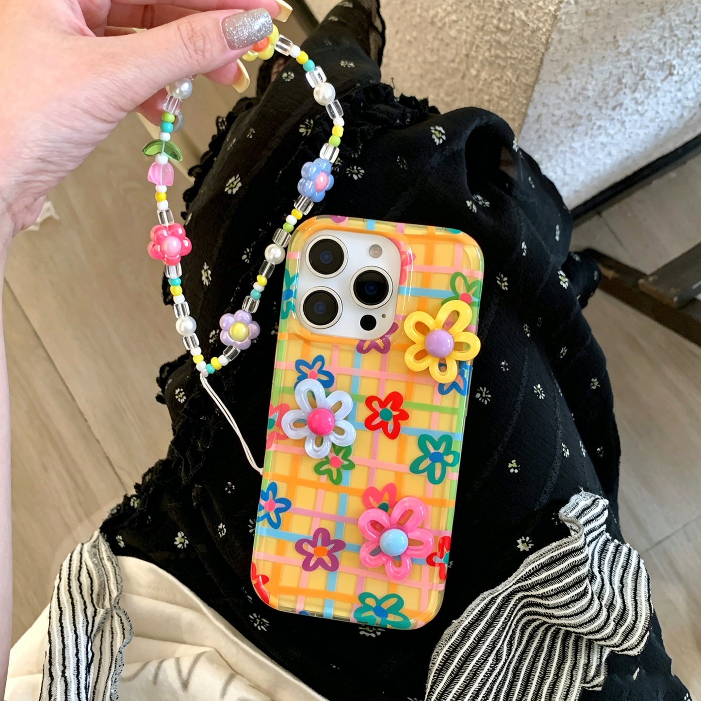Dopamine 3d flower plaid iphone case with beaded chain