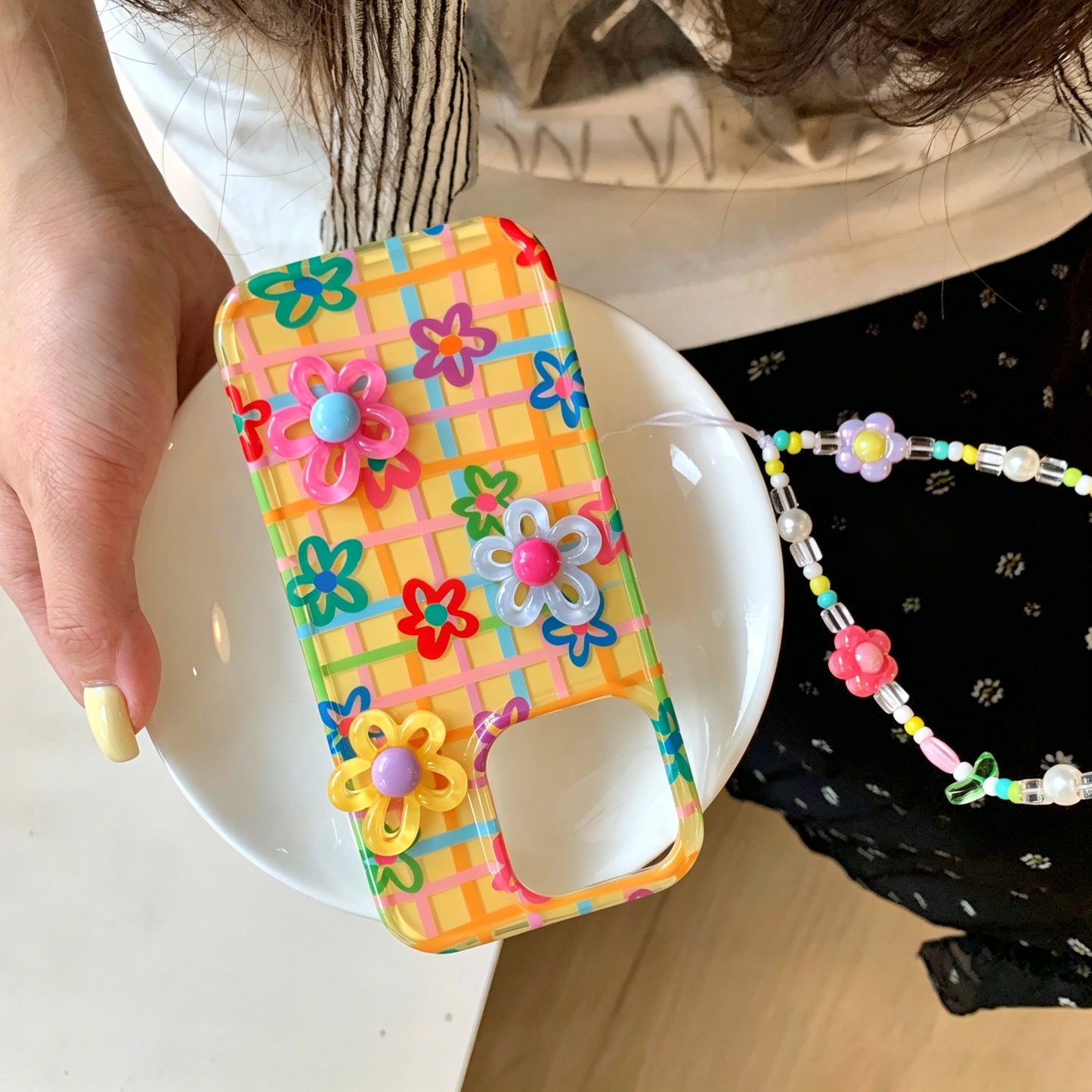 Dopamine 3d flower plaid iphone case with beaded chain