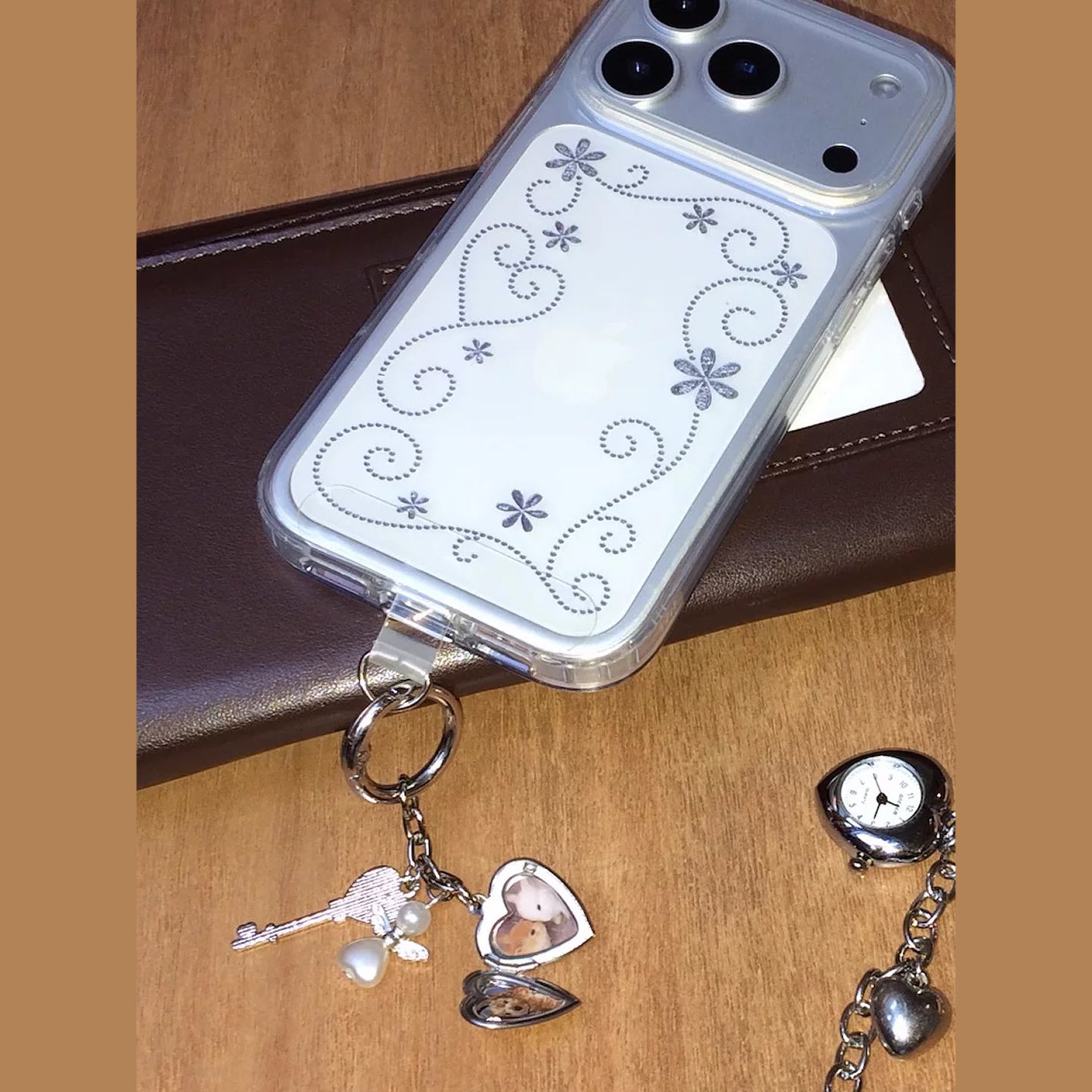 シルバーパターンIMDクリアiPhoneケース