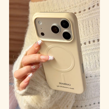 ドーパミン配色のコントラストカラーMagSafe iPhoneケース（ハート型マグネットスタンド付き）