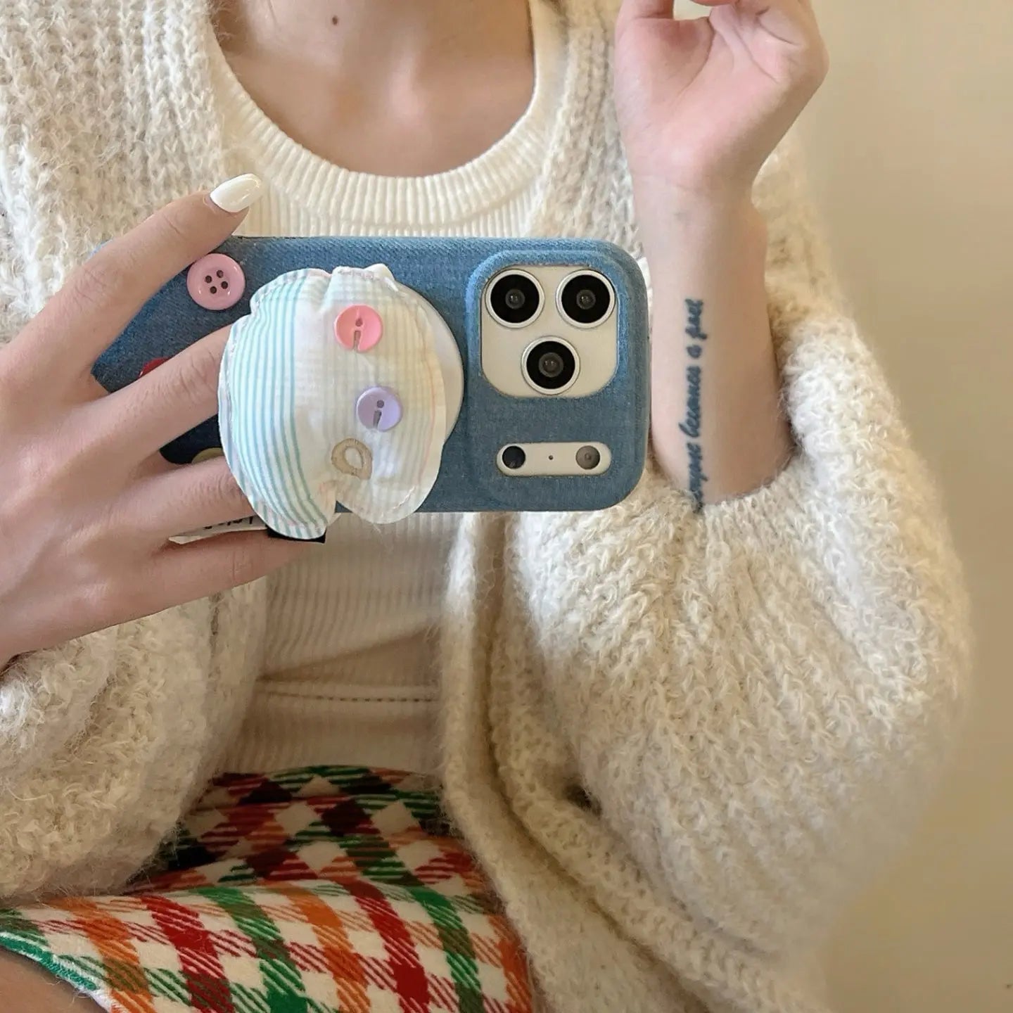iPhone Case with Sponge Magnetic Stand SEACASE
